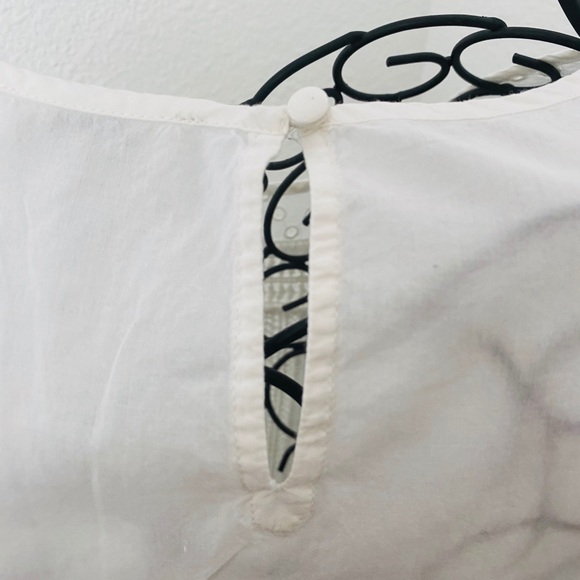 LOFT M EMBROIDERED SLEEVELESS white blouse - Picture 6 of 7